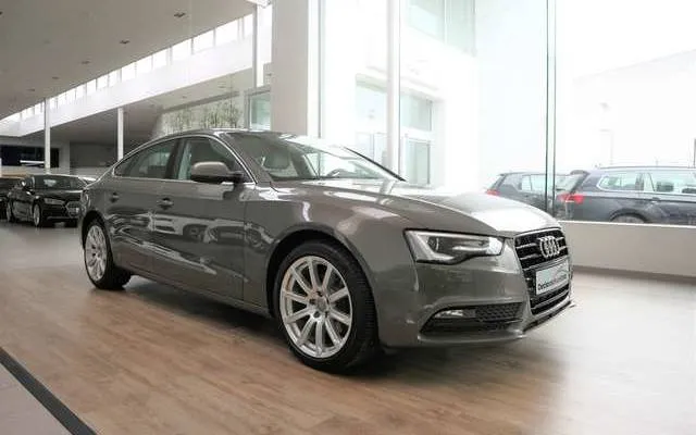 Audi A5 SPORTBACK 2.0TDI 6V*SLECHTS 88.000KMS*NIEUWSTAAT ! Image 4