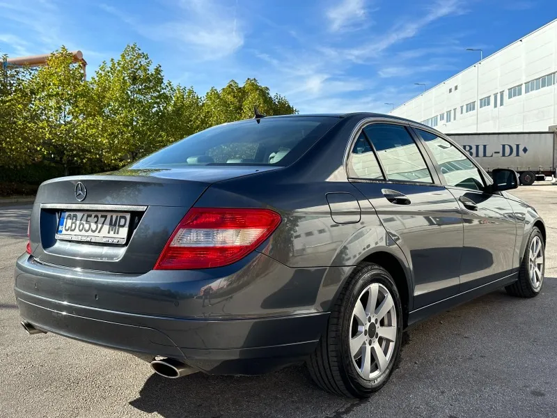 Mercedes-Benz C 280 4matik/Седан/Кожа Image 4